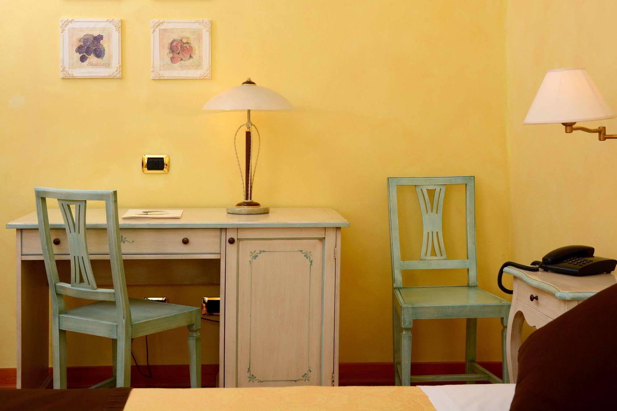 Albergo Dimora Storica Antica Hostelleria Crema Exteriér fotografie