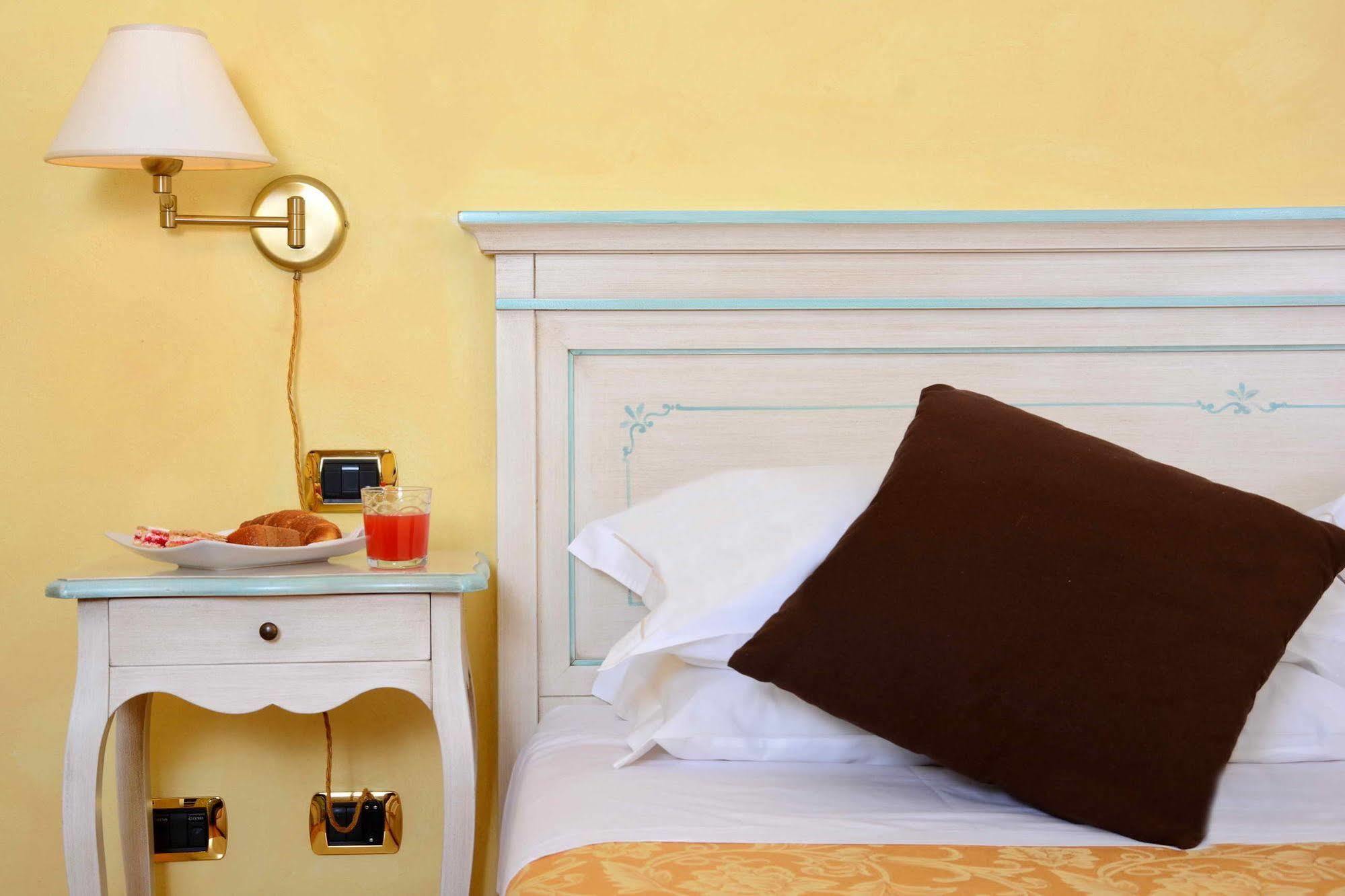 Albergo Dimora Storica Antica Hostelleria Crema Exteriér fotografie