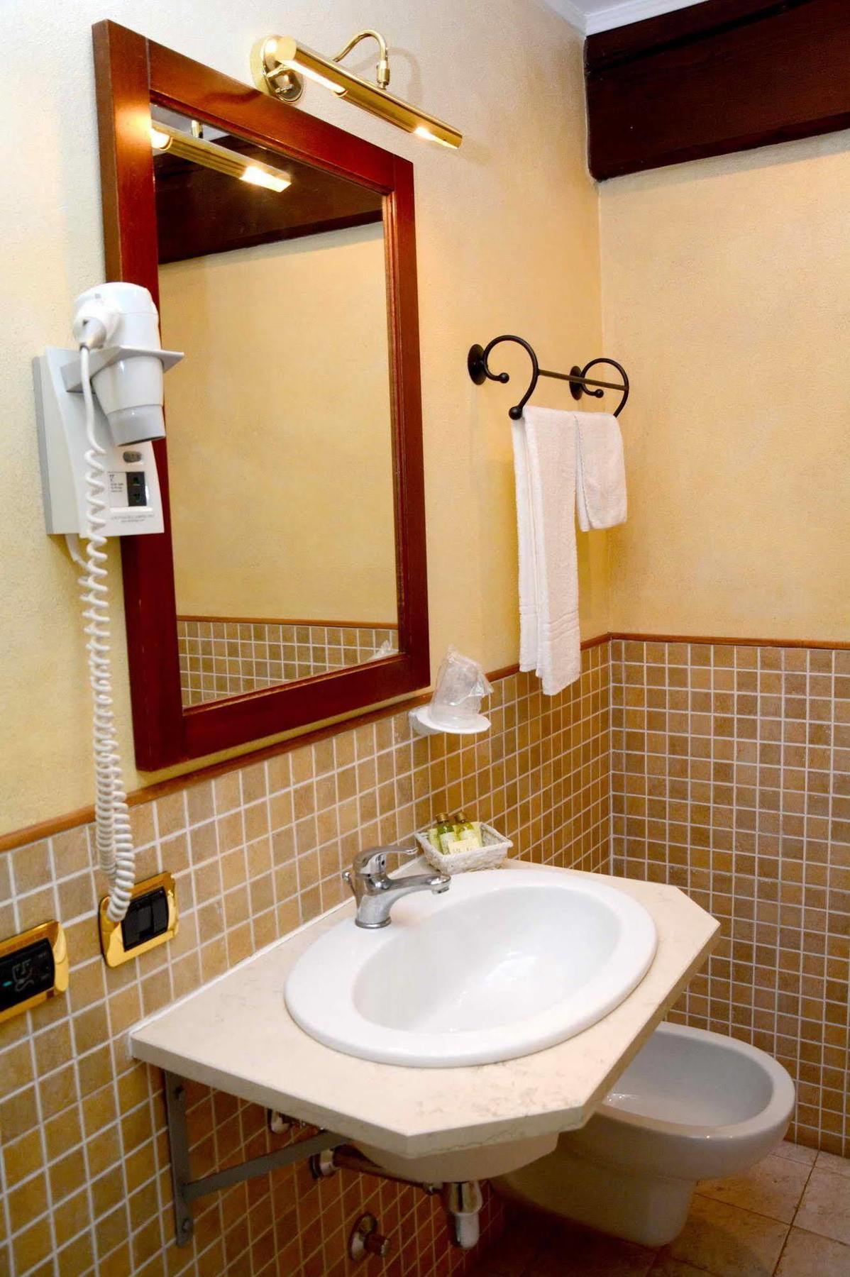Albergo Dimora Storica Antica Hostelleria Crema Exteriér fotografie